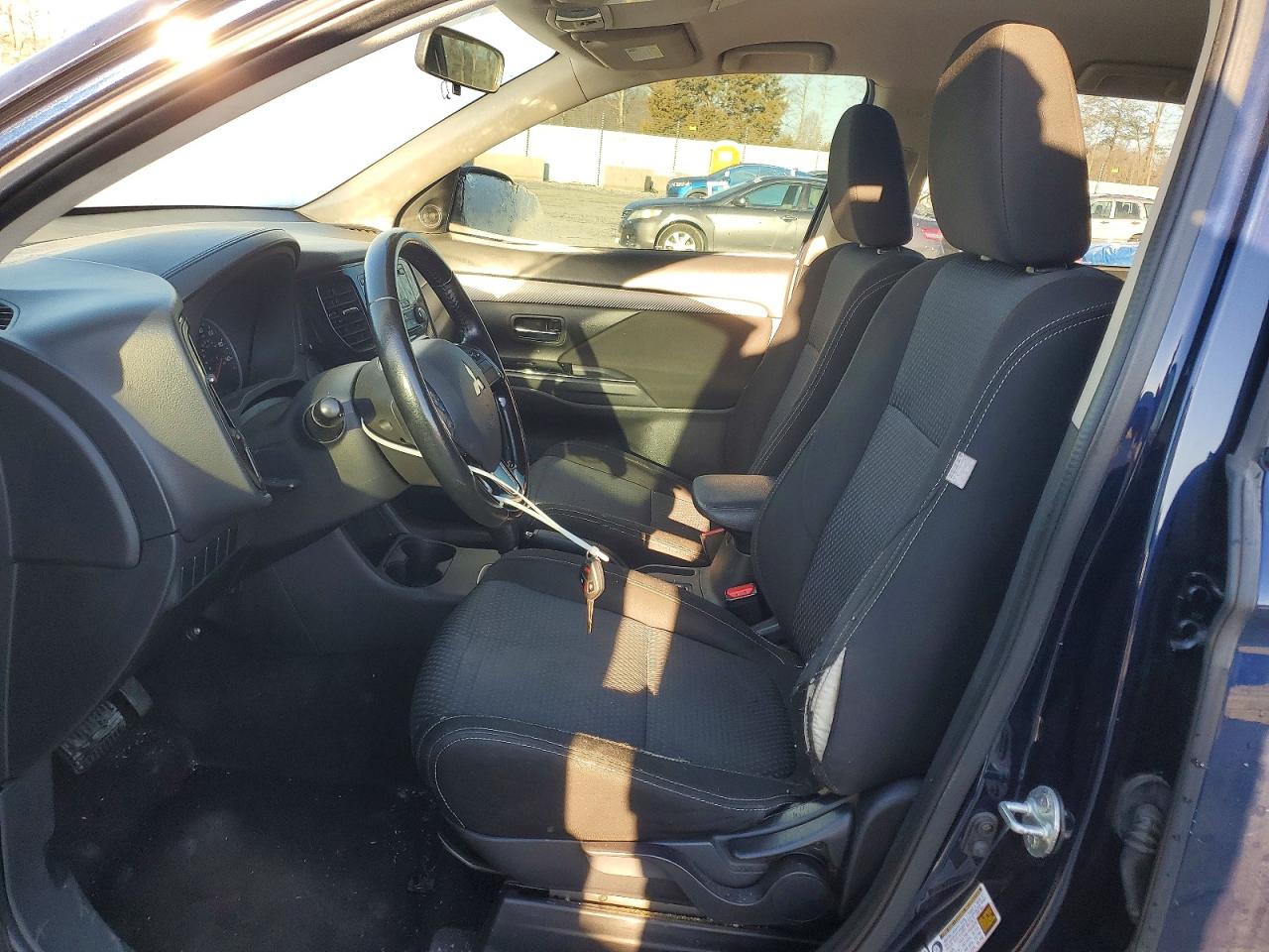 2016 MITSUBISHI OUTLANDER ES photo 7