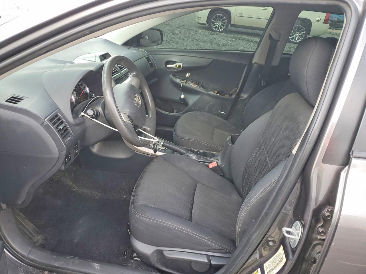 2013 TOYOTA COROLLA S photo 7