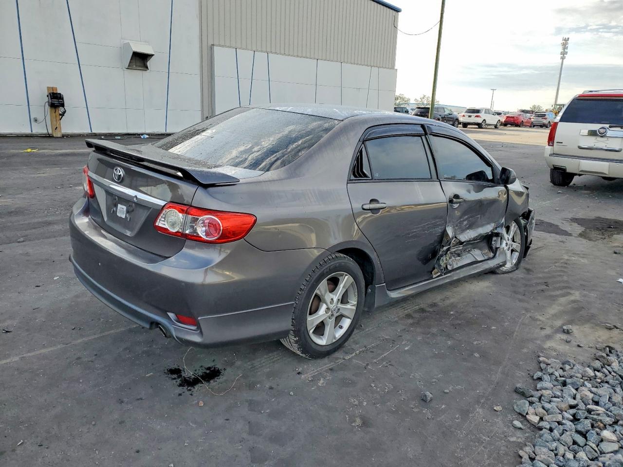 2013 TOYOTA COROLLA S photo 3
