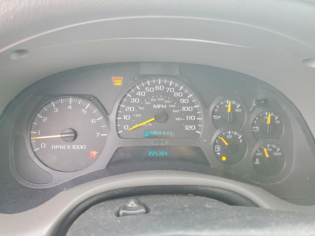 2004 CHEVROLET TRAILBLAZER EXT LS photo 9