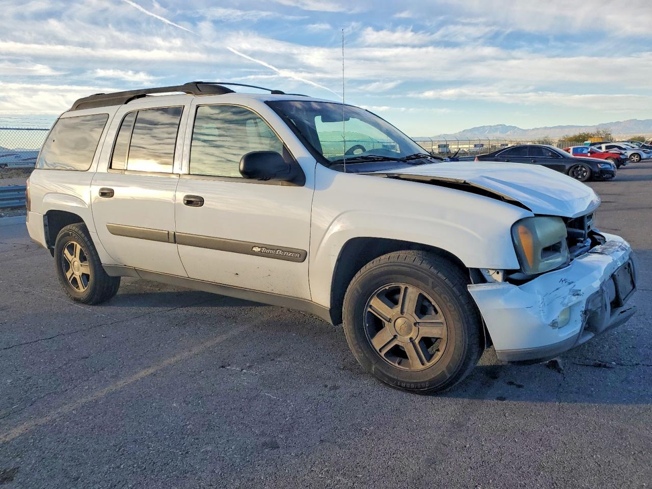 2004 CHEVROLET TRAILBLAZER EXT LS photo 4
