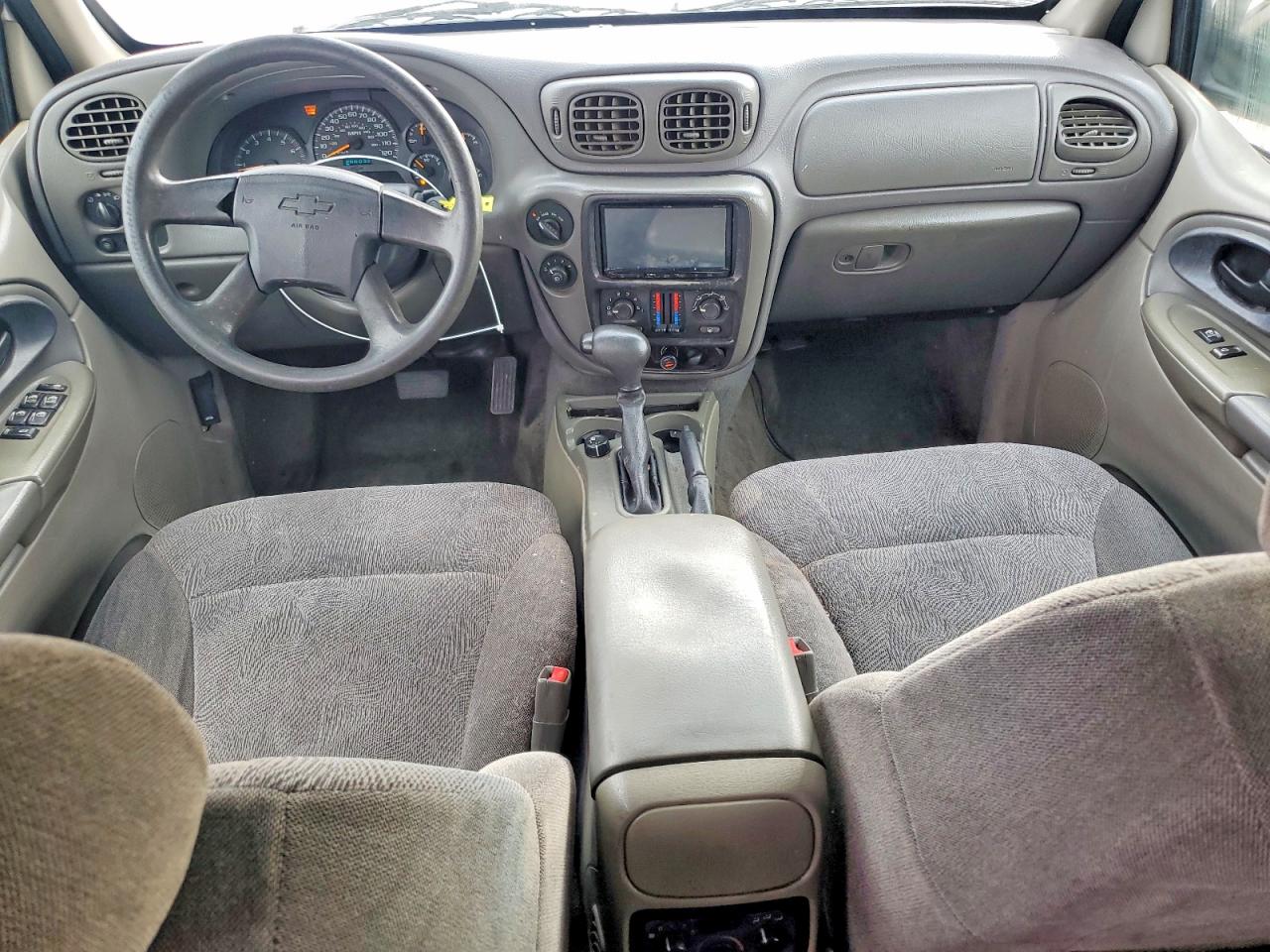 2004 CHEVROLET TRAILBLAZER EXT LS photo 8