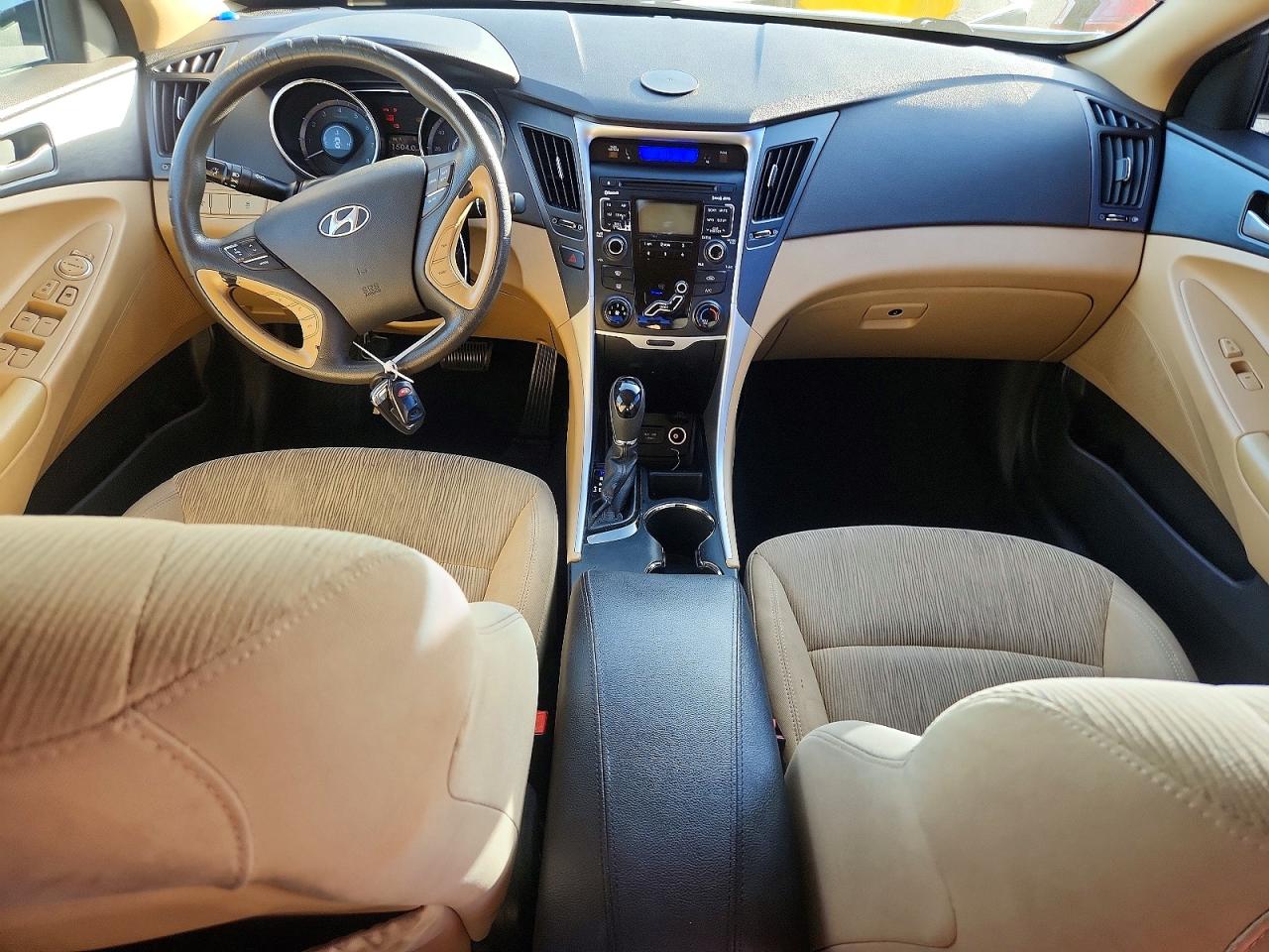 2011 HYUNDAI SONATA GLS photo 8