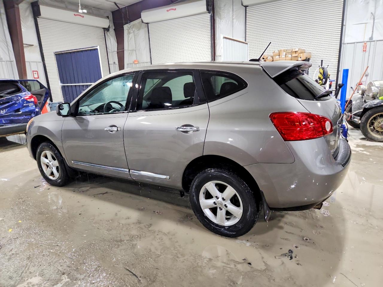 2013 NISSAN ROGUE S photo 2