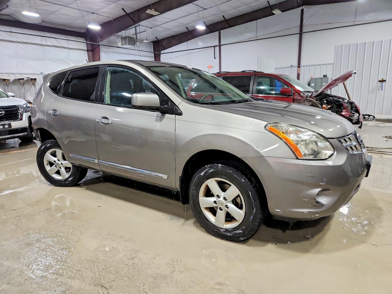 2013 NISSAN ROGUE S photo 4