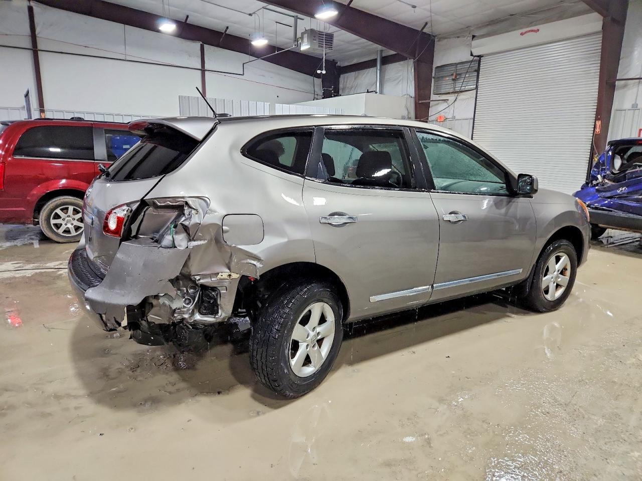 2013 NISSAN ROGUE S photo 3