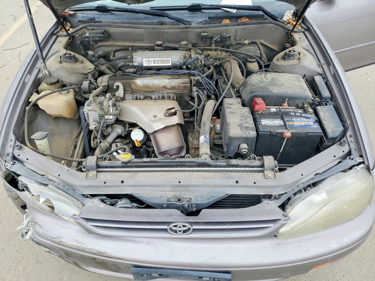 1996 TOYOTA CAMRY photo 21