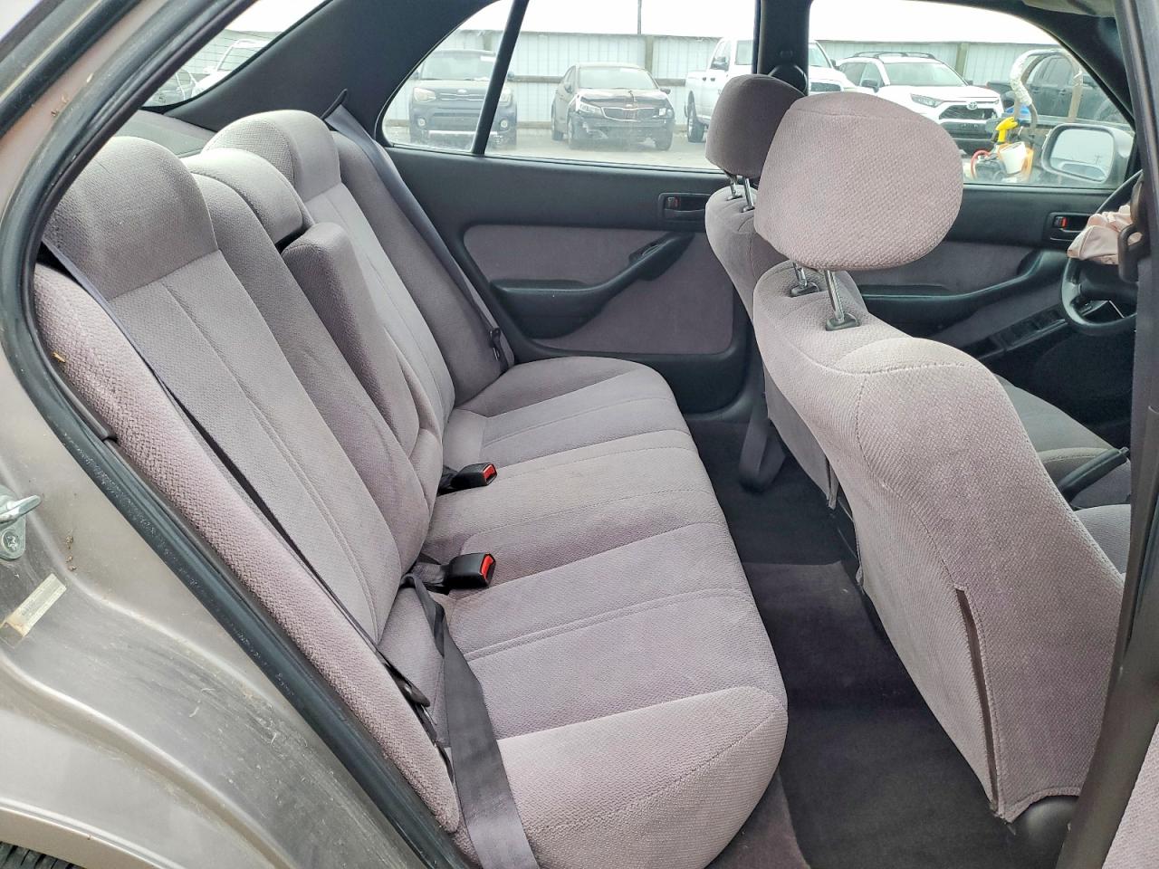 1996 TOYOTA CAMRY photo 19