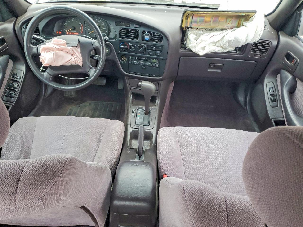 1996 TOYOTA CAMRY photo 15