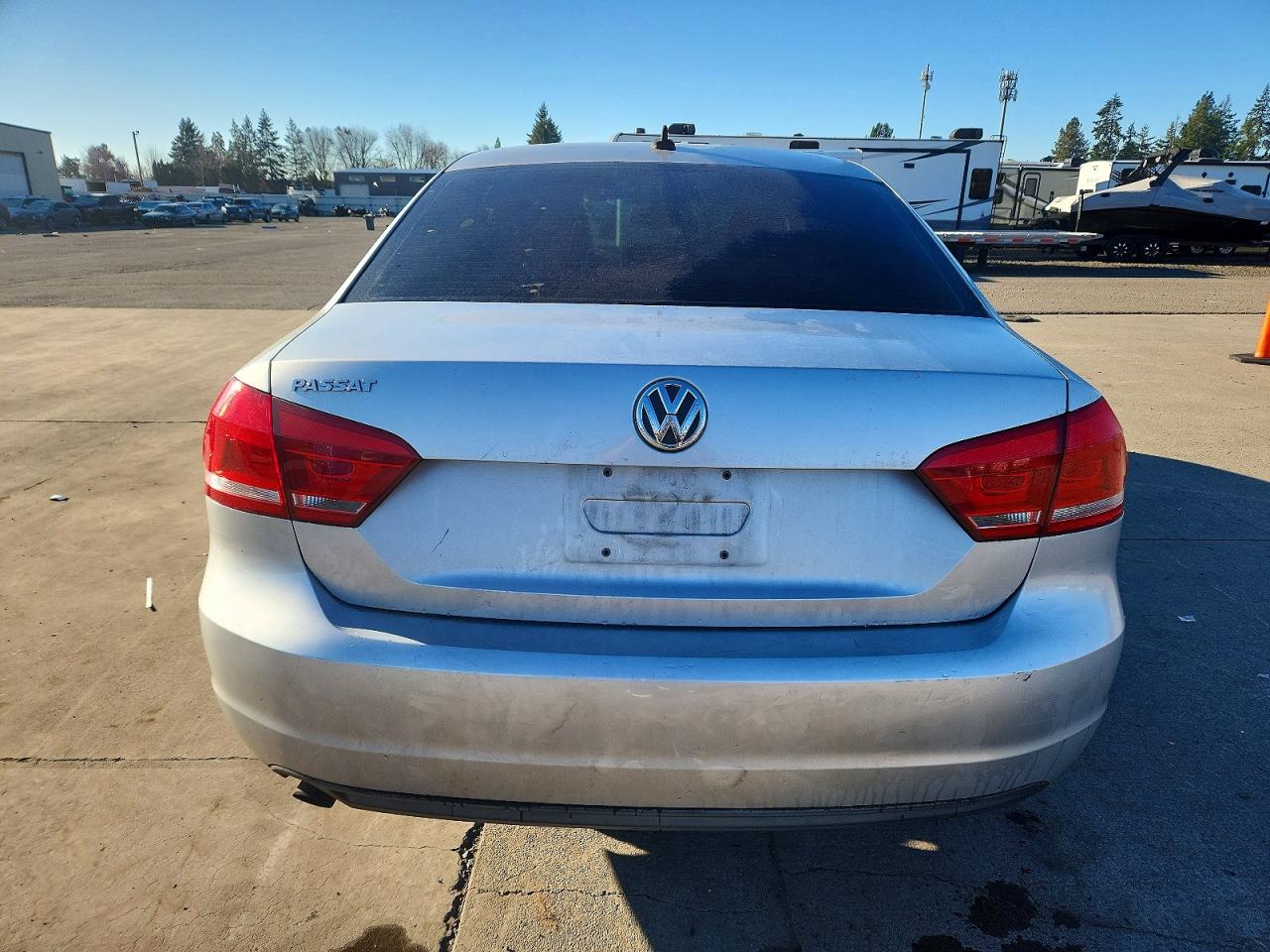 2014 VOLKSWAGEN PASSAT S photo 6