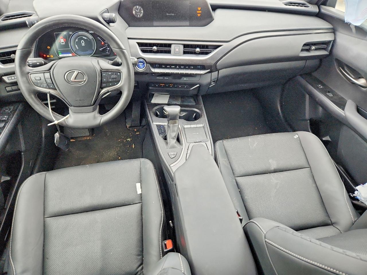 2021 LEXUS UX 250H photo 8