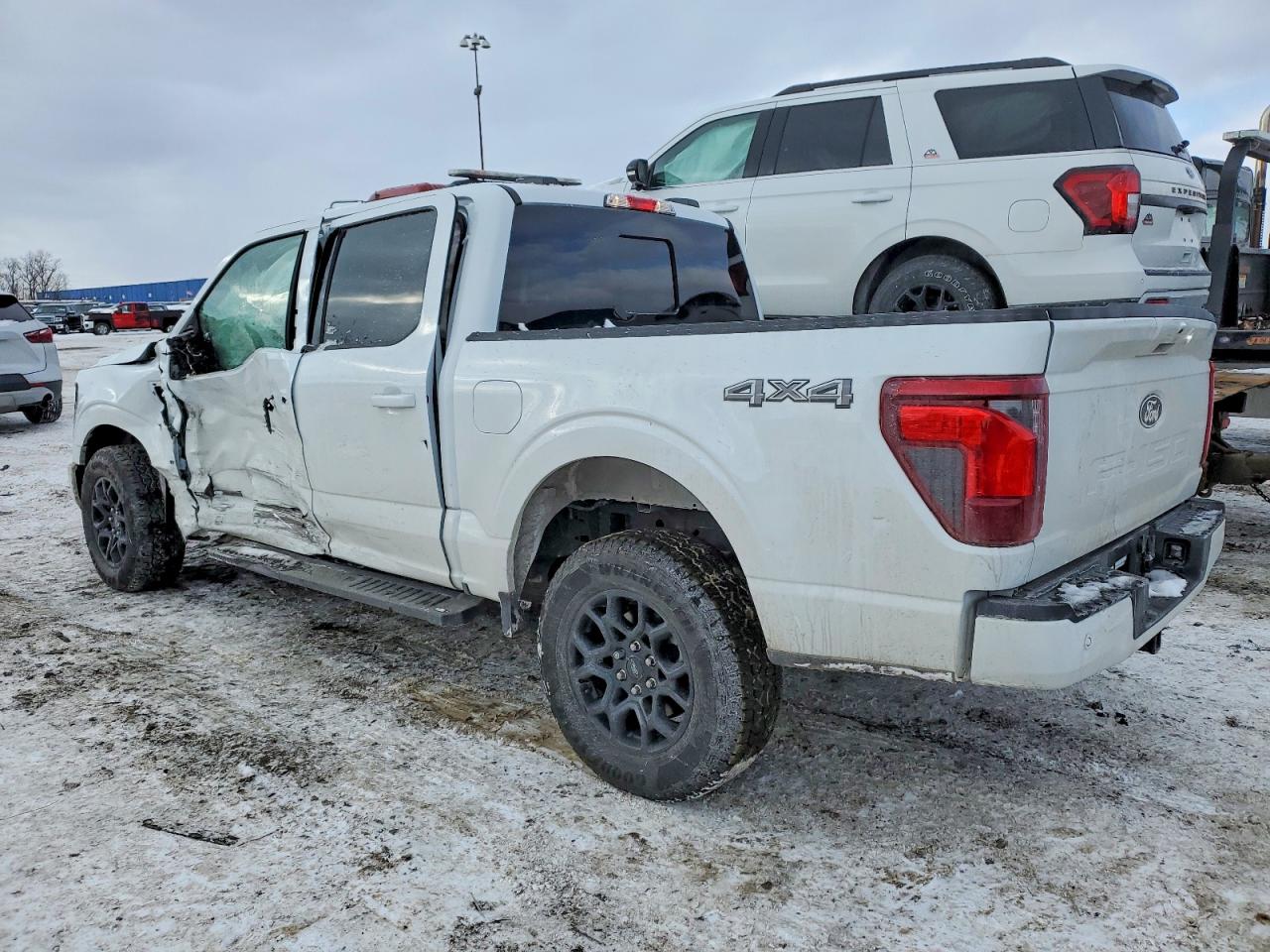 2025 FORD F150 XLT photo 2