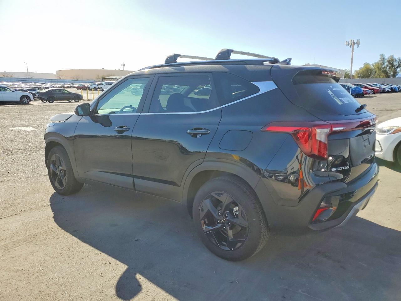 2025 KIA SELTOS EX photo 3