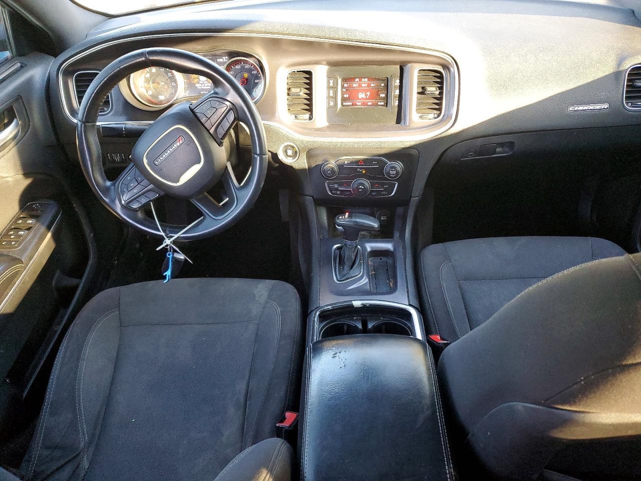 2015 DODGE CHARGER SE photo 8