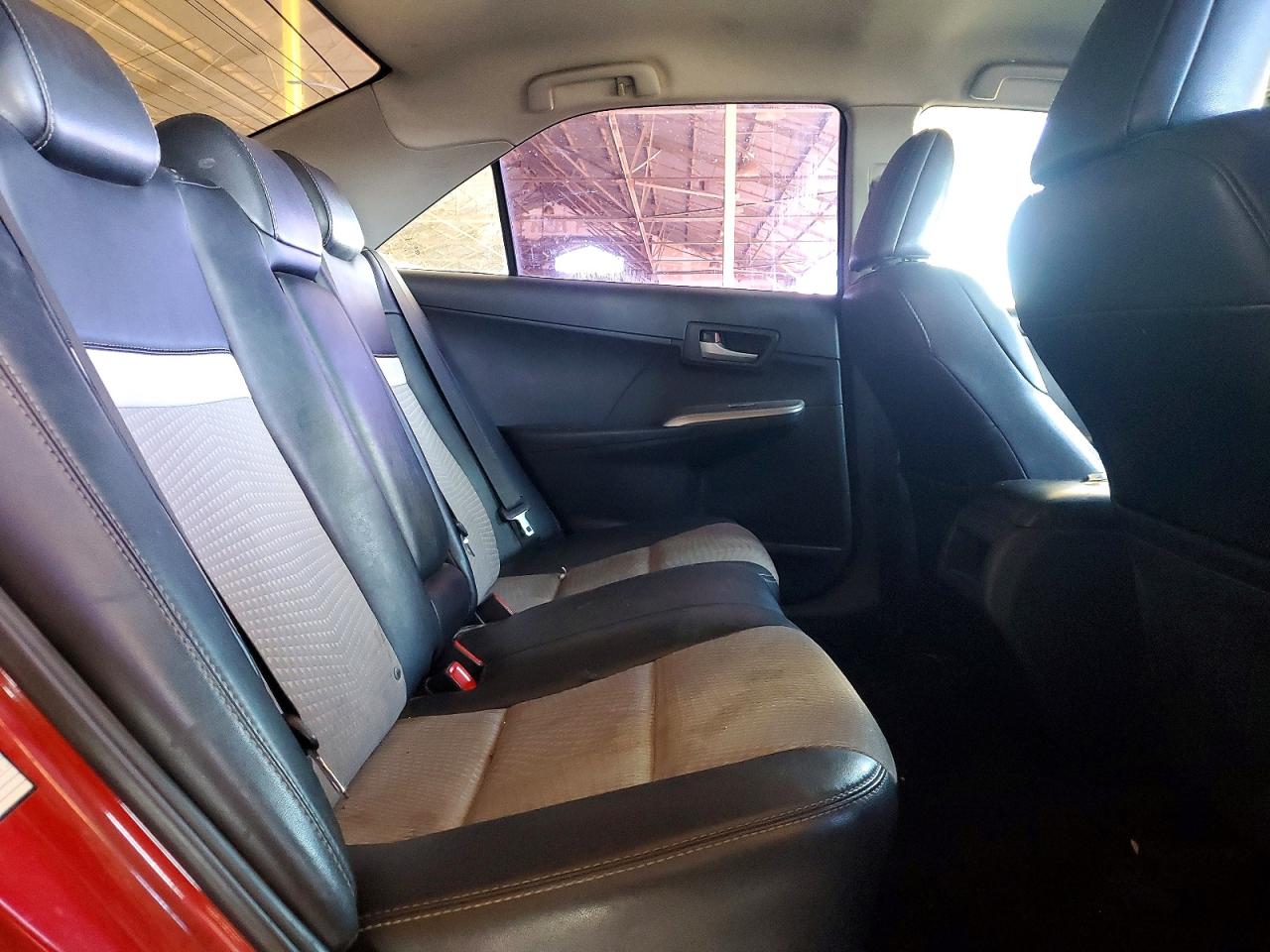 2014 TOYOTA CAMRY L photo 19