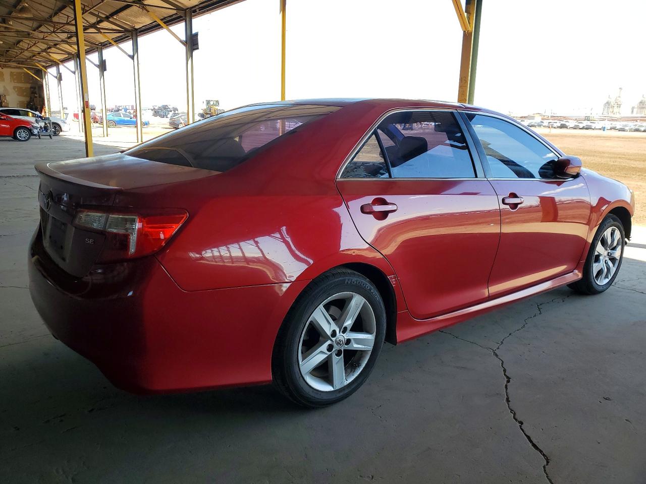2014 TOYOTA CAMRY L photo 5