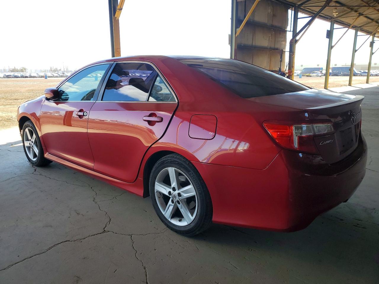 2014 TOYOTA CAMRY L photo 3