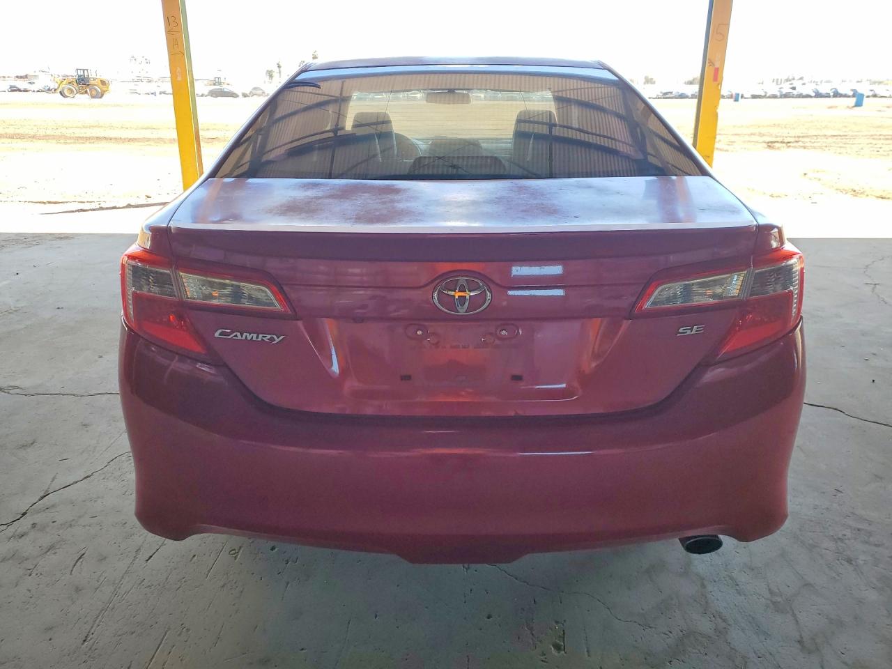 2014 TOYOTA CAMRY L photo 11