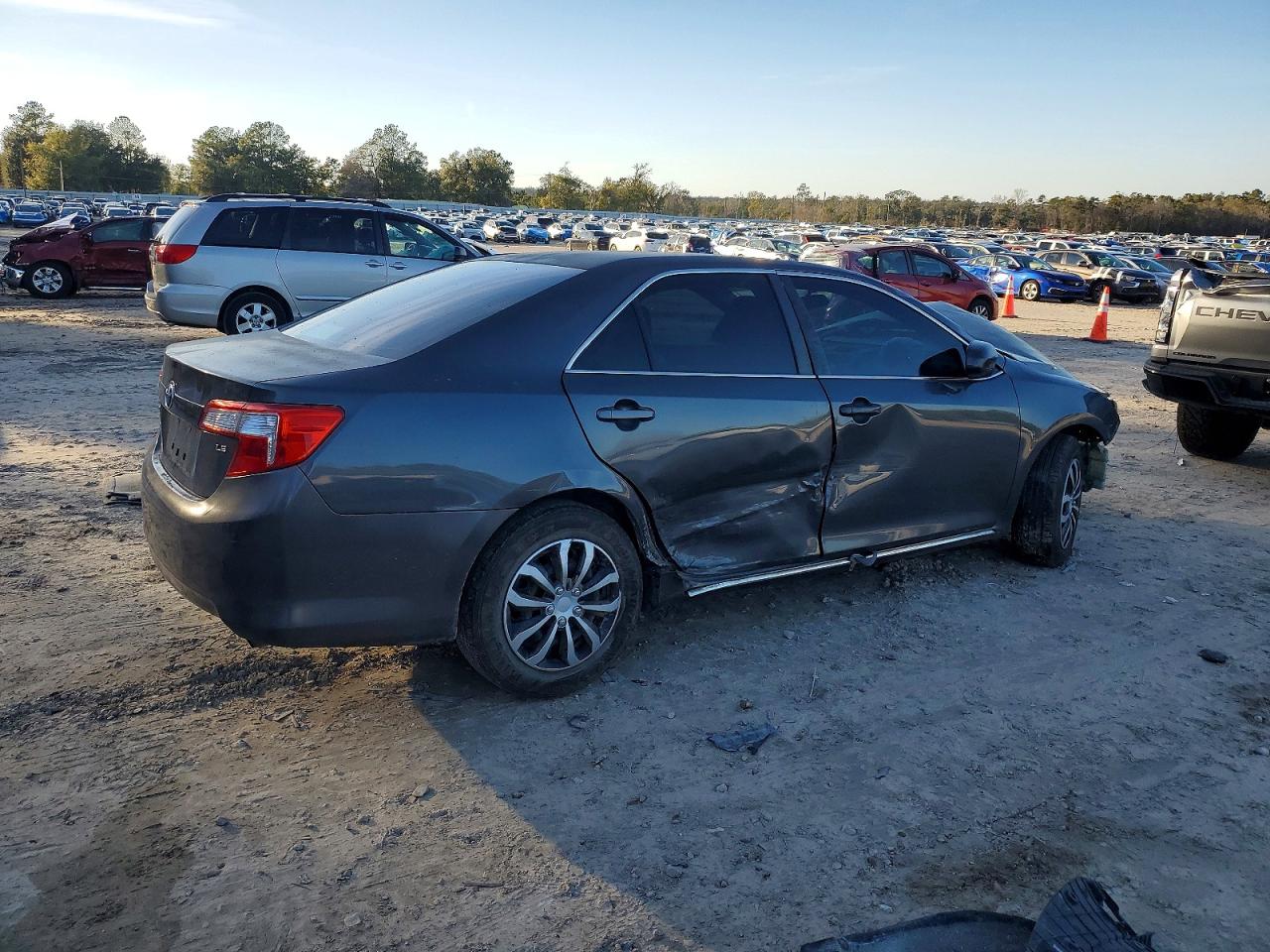 2012 TOYOTA CAMRY BASE photo 5