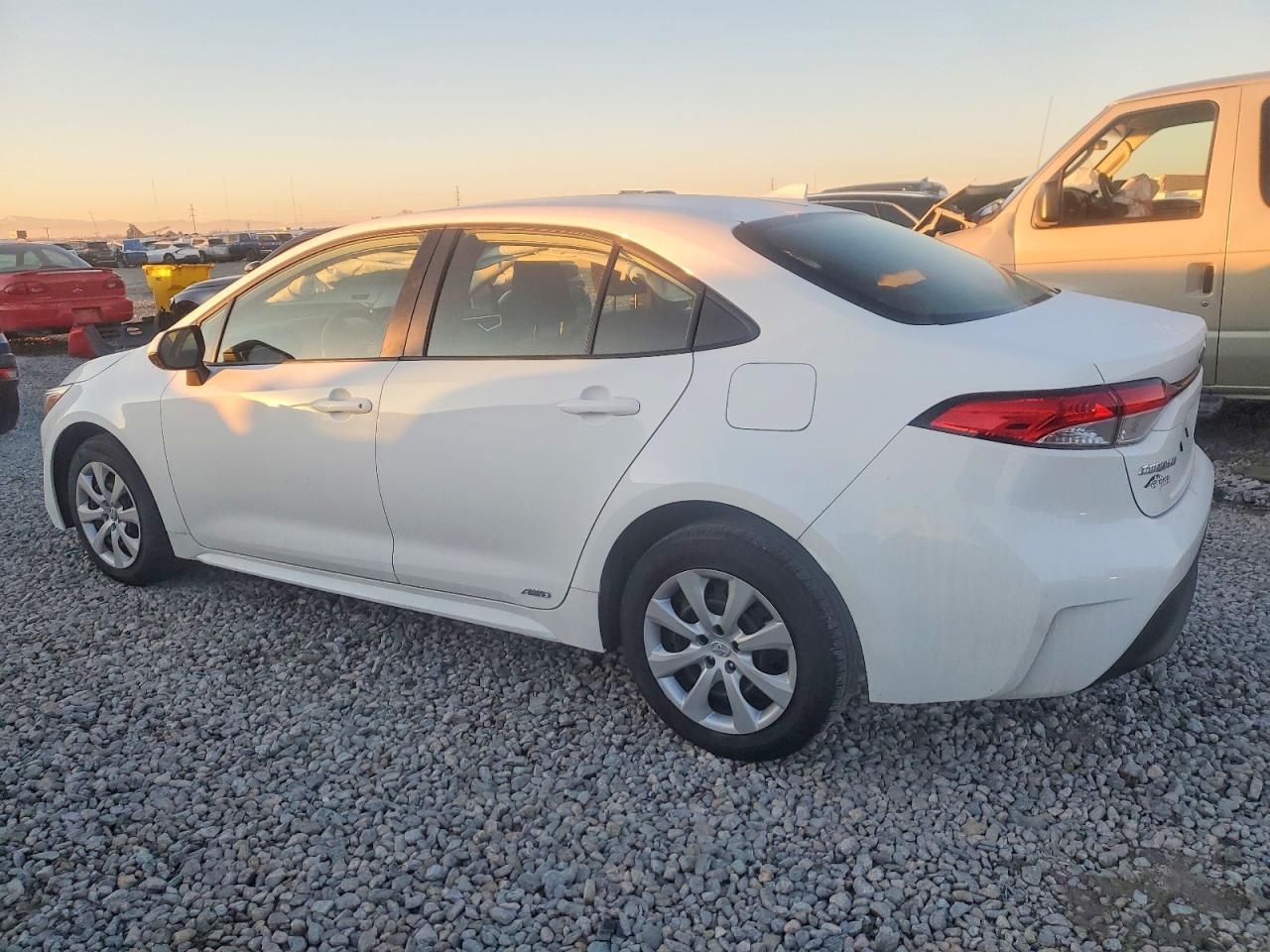 2025 TOYOTA COROLLA LE photo 2