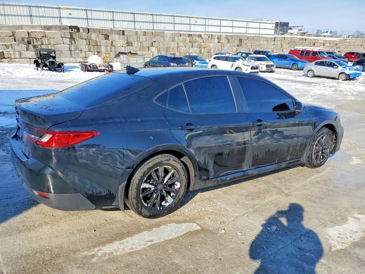 2025 TOYOTA CAMRY LE photo 3
