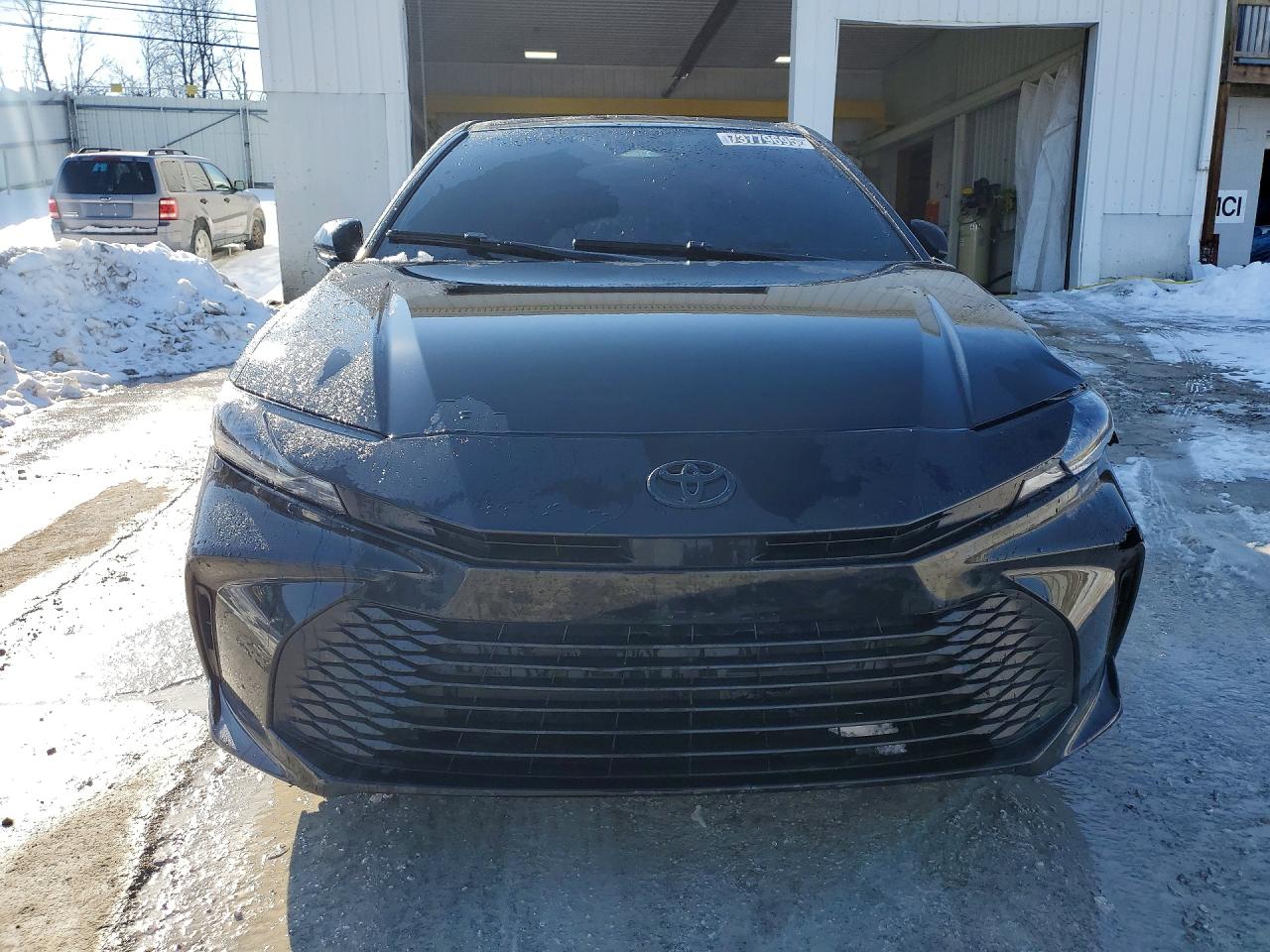 2025 TOYOTA CAMRY LE photo 5
