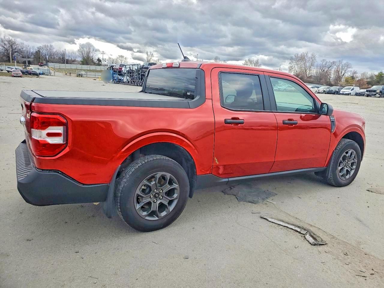 2023 FORD MAVERICK XL photo 3