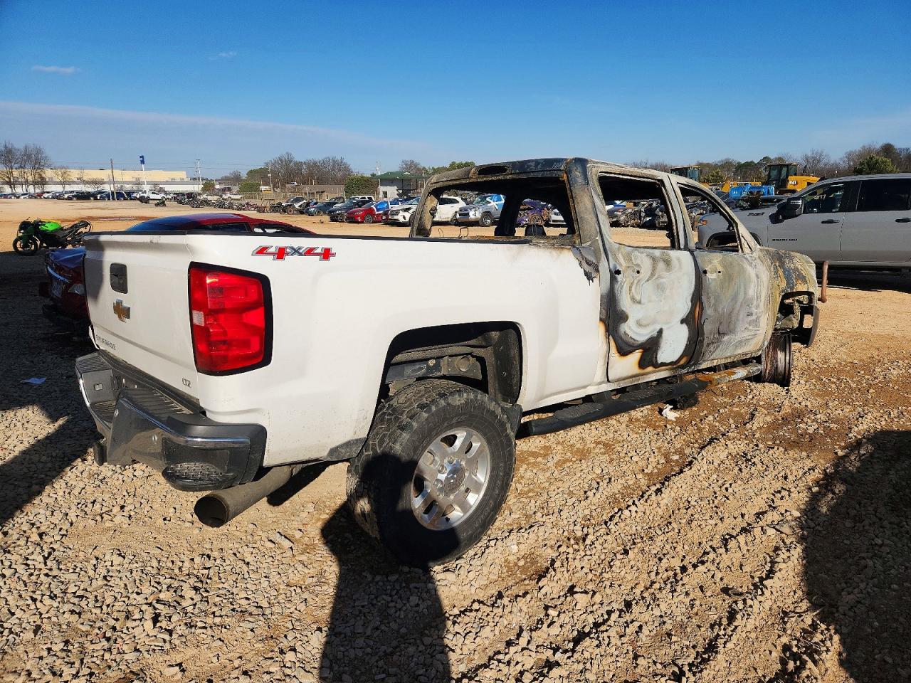 2015 CHEVROLET SILVERADO K2500 HEAVY DUTY LTZ photo 3