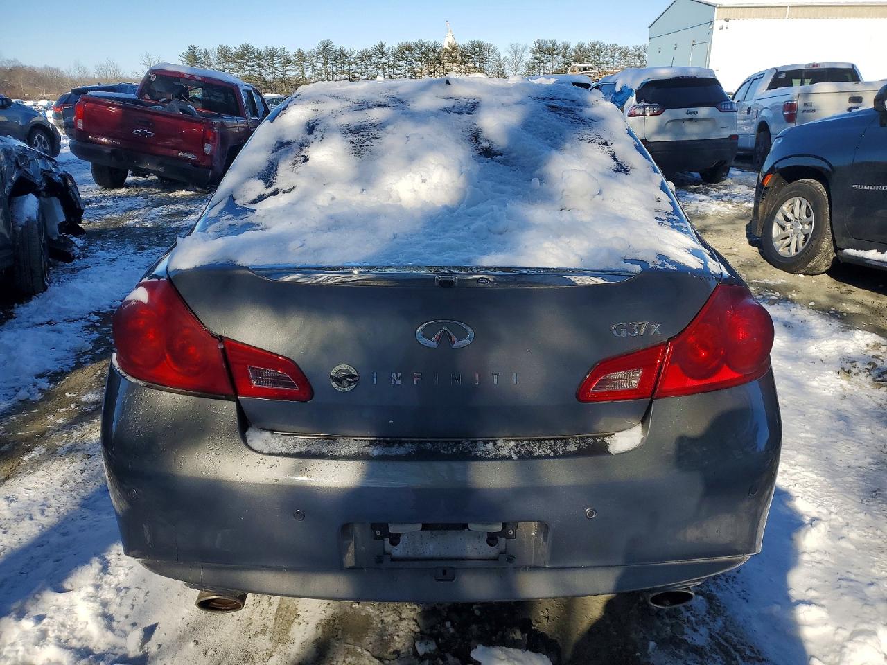 2013 INFINITI G37 photo 11