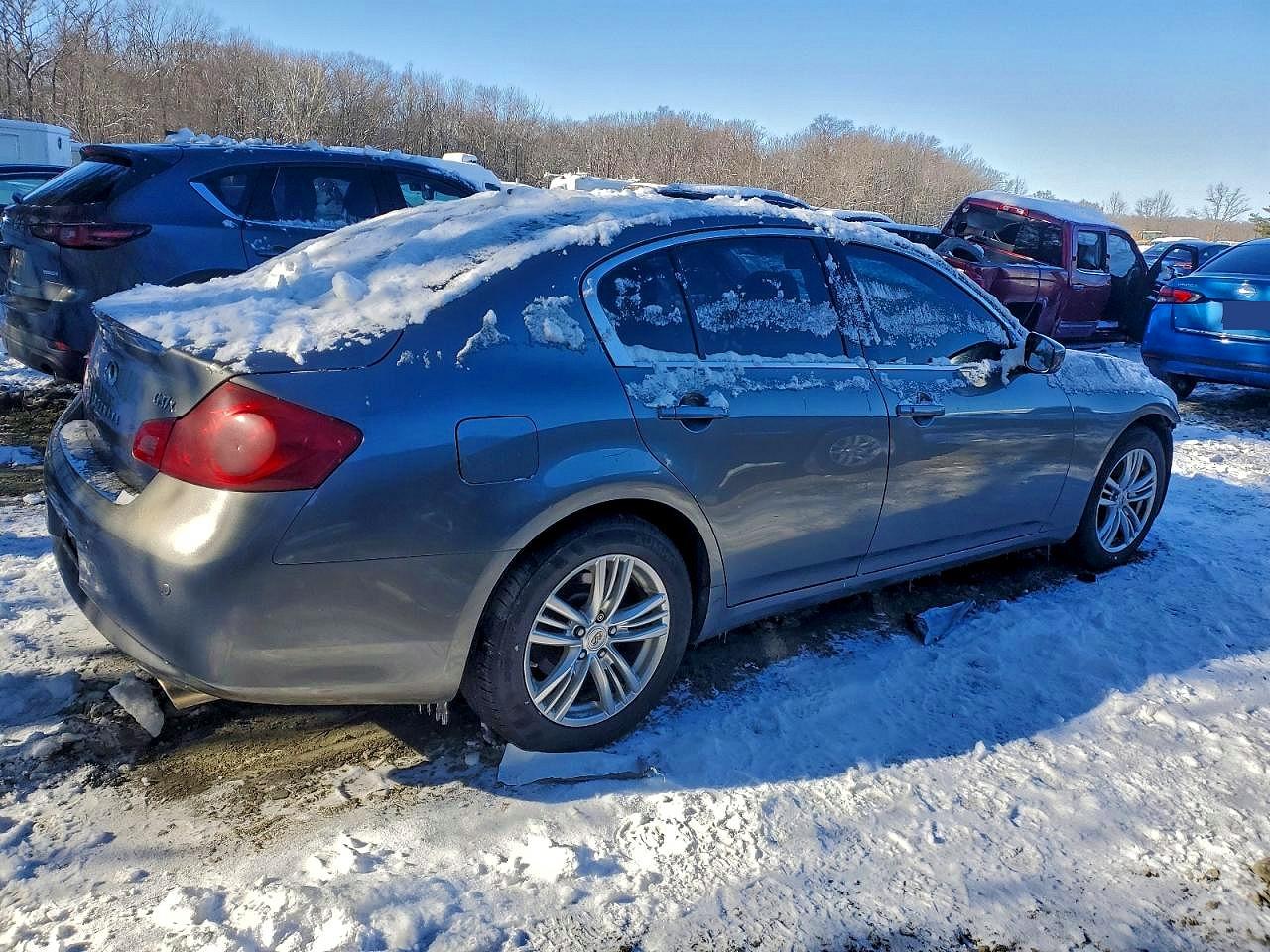 2013 INFINITI G37 photo 5