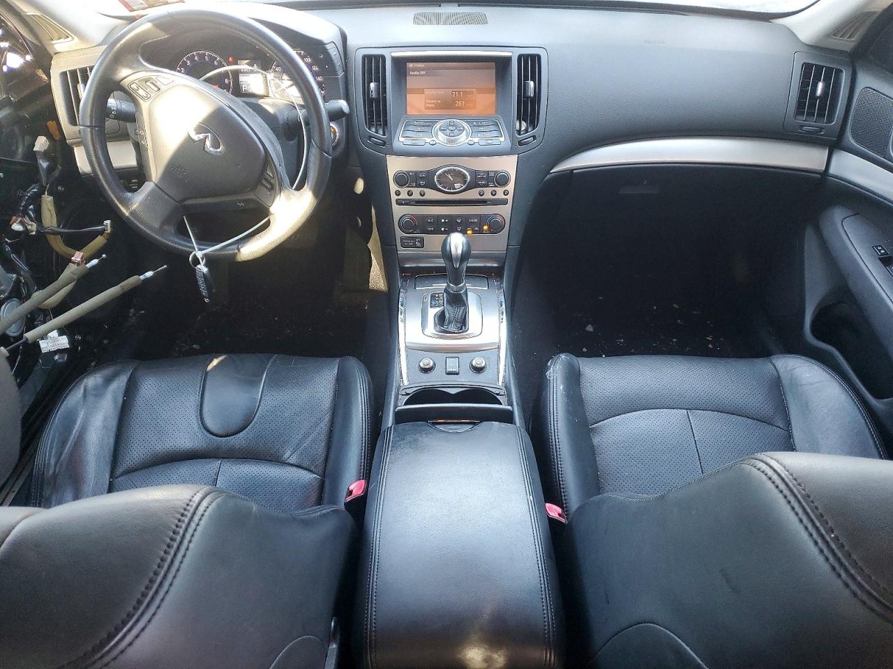 2013 INFINITI G37 photo 15