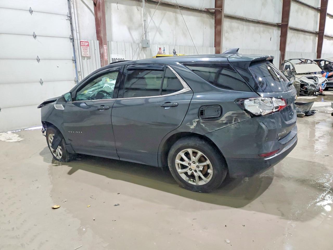 2020 CHEVROLET EQUINOX LT photo 2