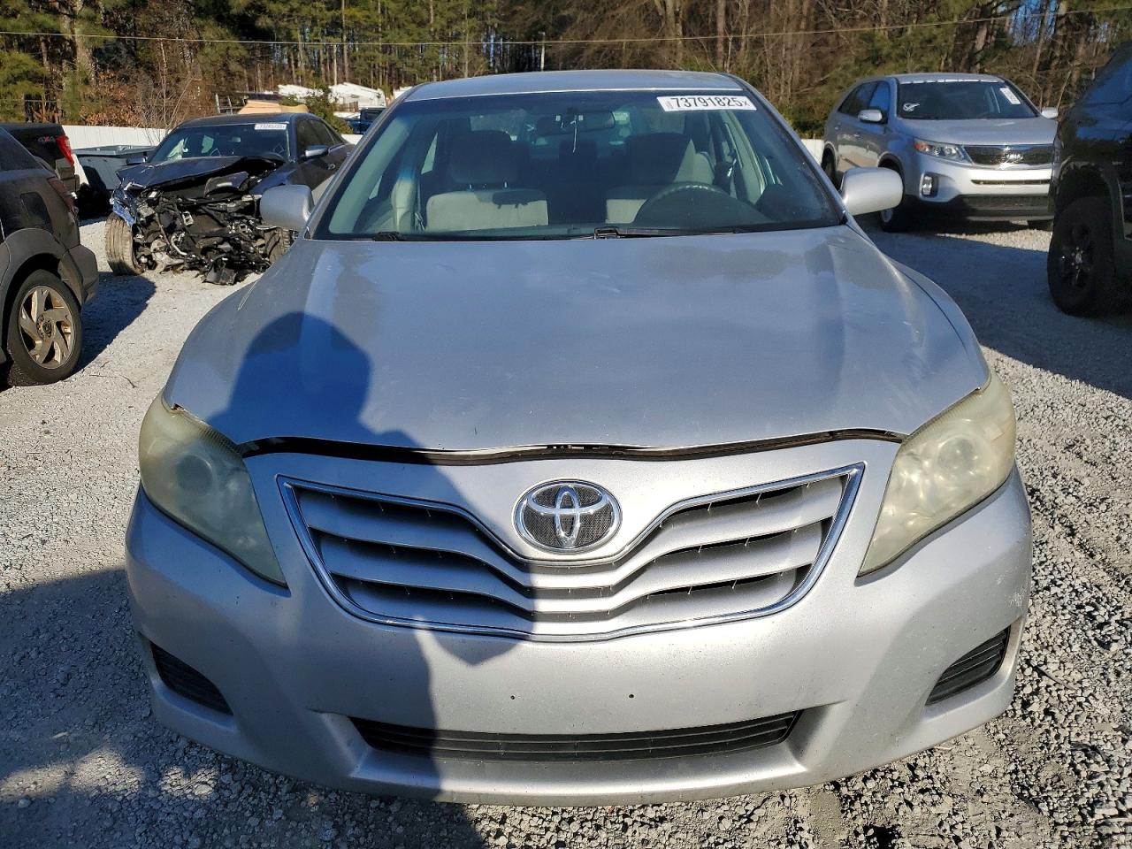 2011 TOYOTA CAMRY LE photo 5