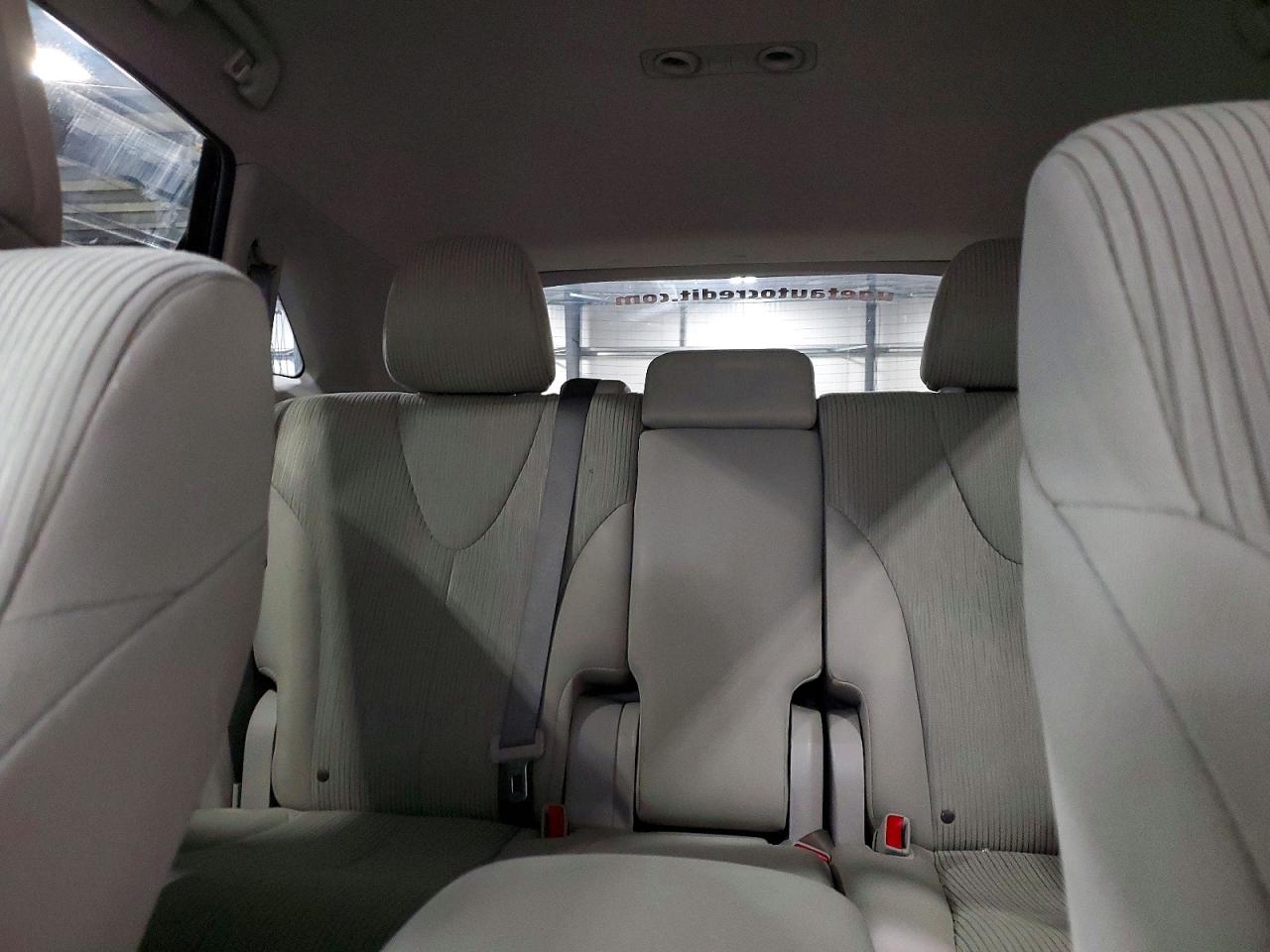 2011 TOYOTA VENZA photo 19