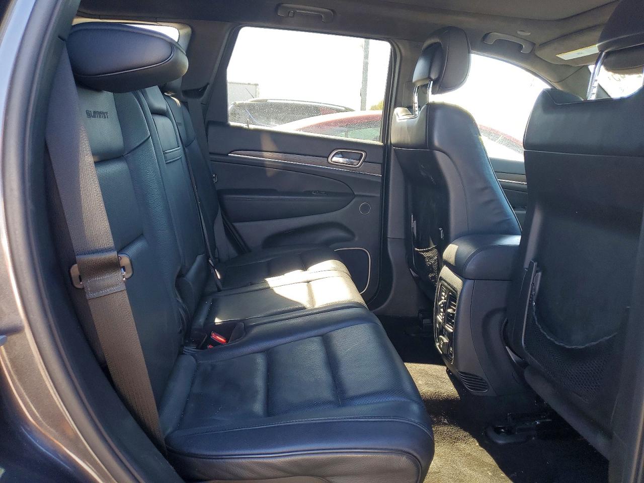 2015 JEEP GRAND CHEROKEE SUMMIT photo 21