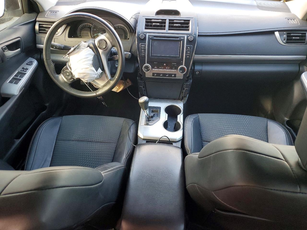 2012 TOYOTA CAMRY BASE photo 8