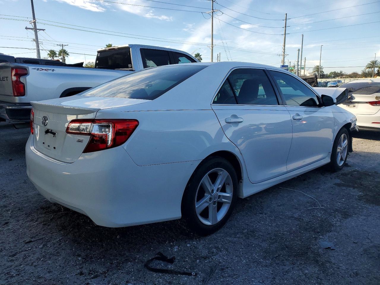2012 TOYOTA CAMRY BASE photo 3