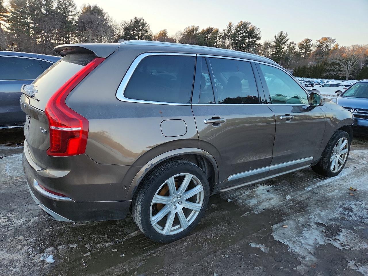 2017 VOLVO XC90 T6 photo 7