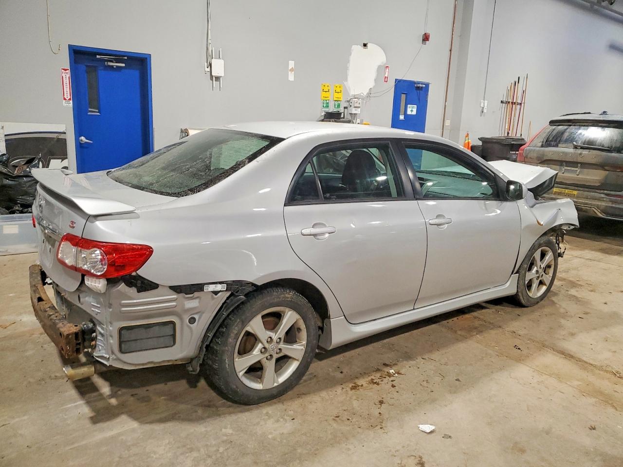 2012 TOYOTA COROLLA BASE photo 3