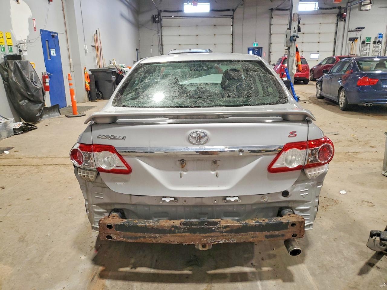 2012 TOYOTA COROLLA BASE photo 6