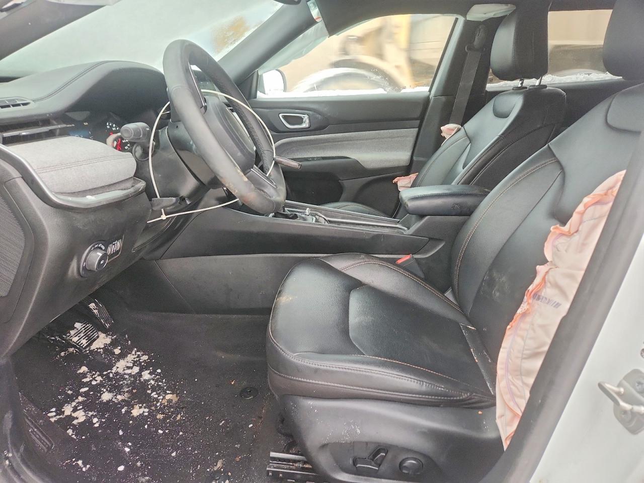 2024 JEEP COMPASS LATITUDE LUX photo 13