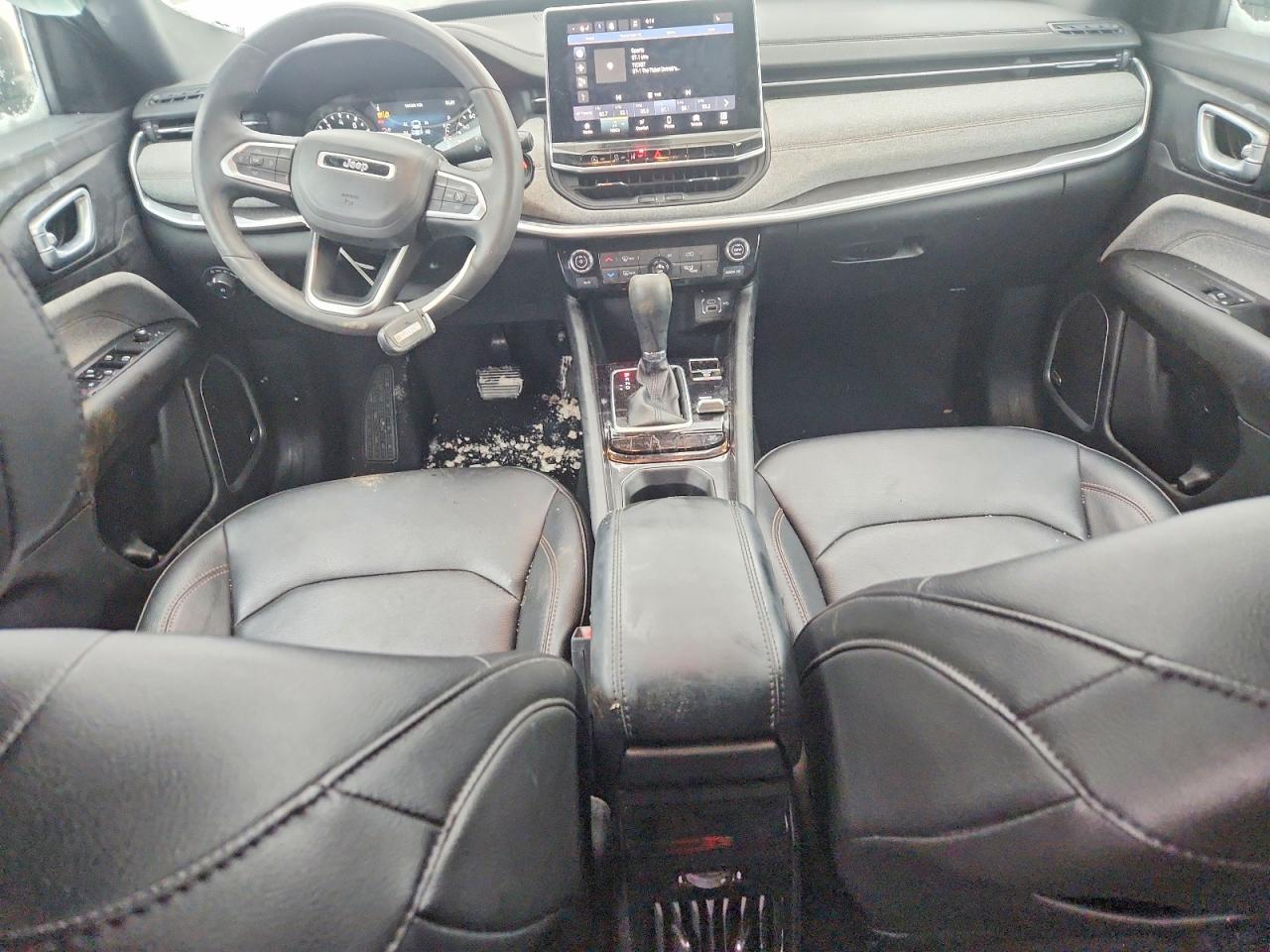2024 JEEP COMPASS LATITUDE LUX photo 15