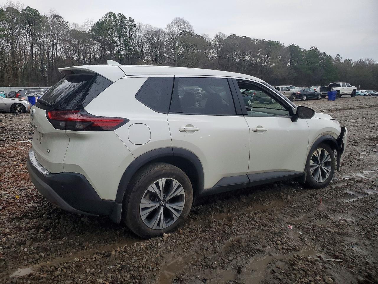2021 NISSAN ROGUE SV photo 3