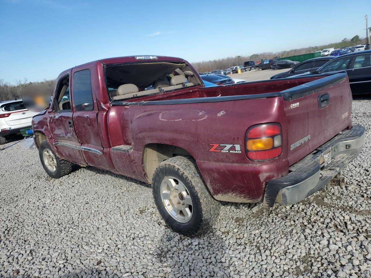 2004 GMC NEW SIERRA photo 2
