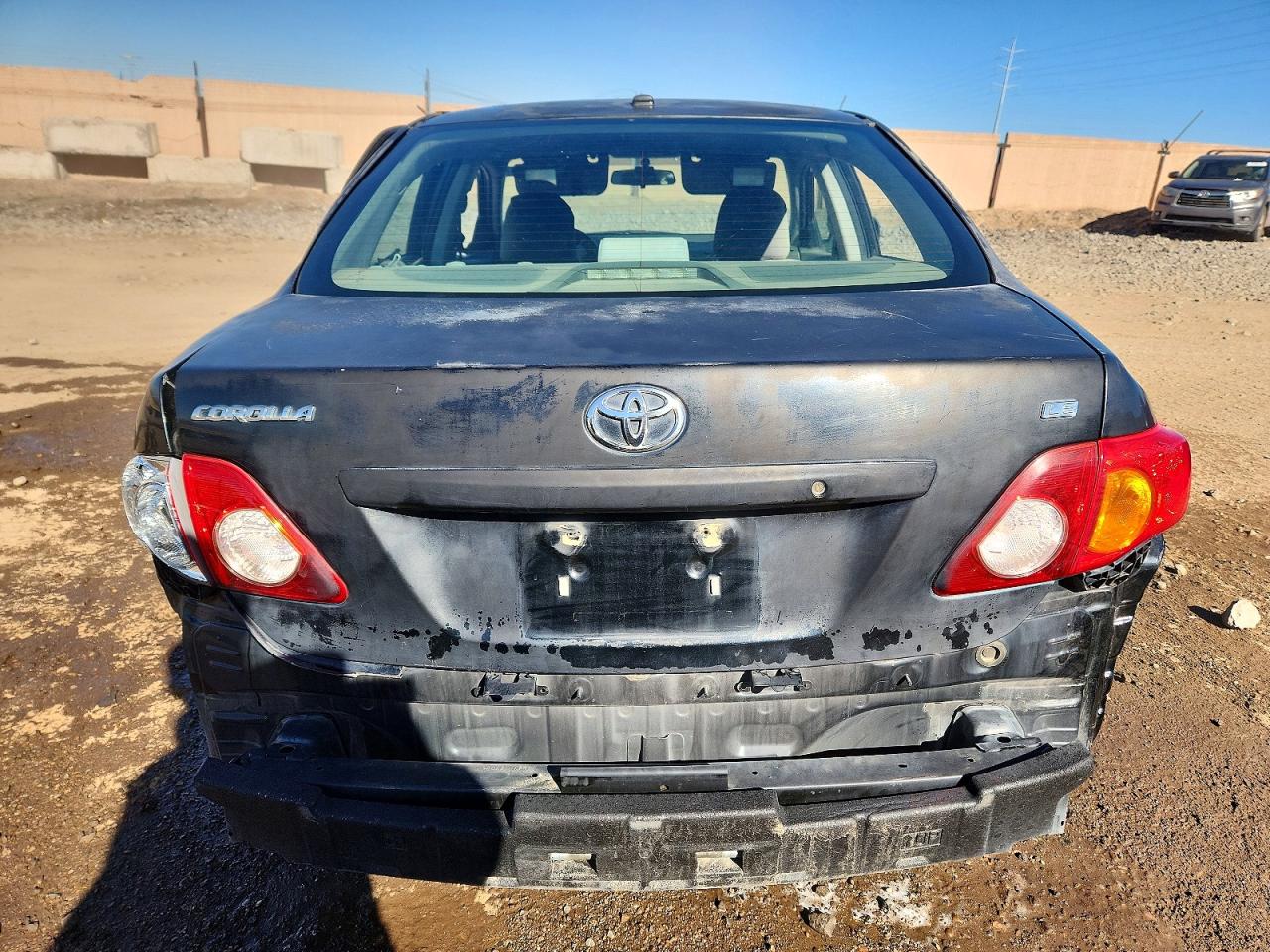 2010 TOYOTA COROLLA LE photo 11