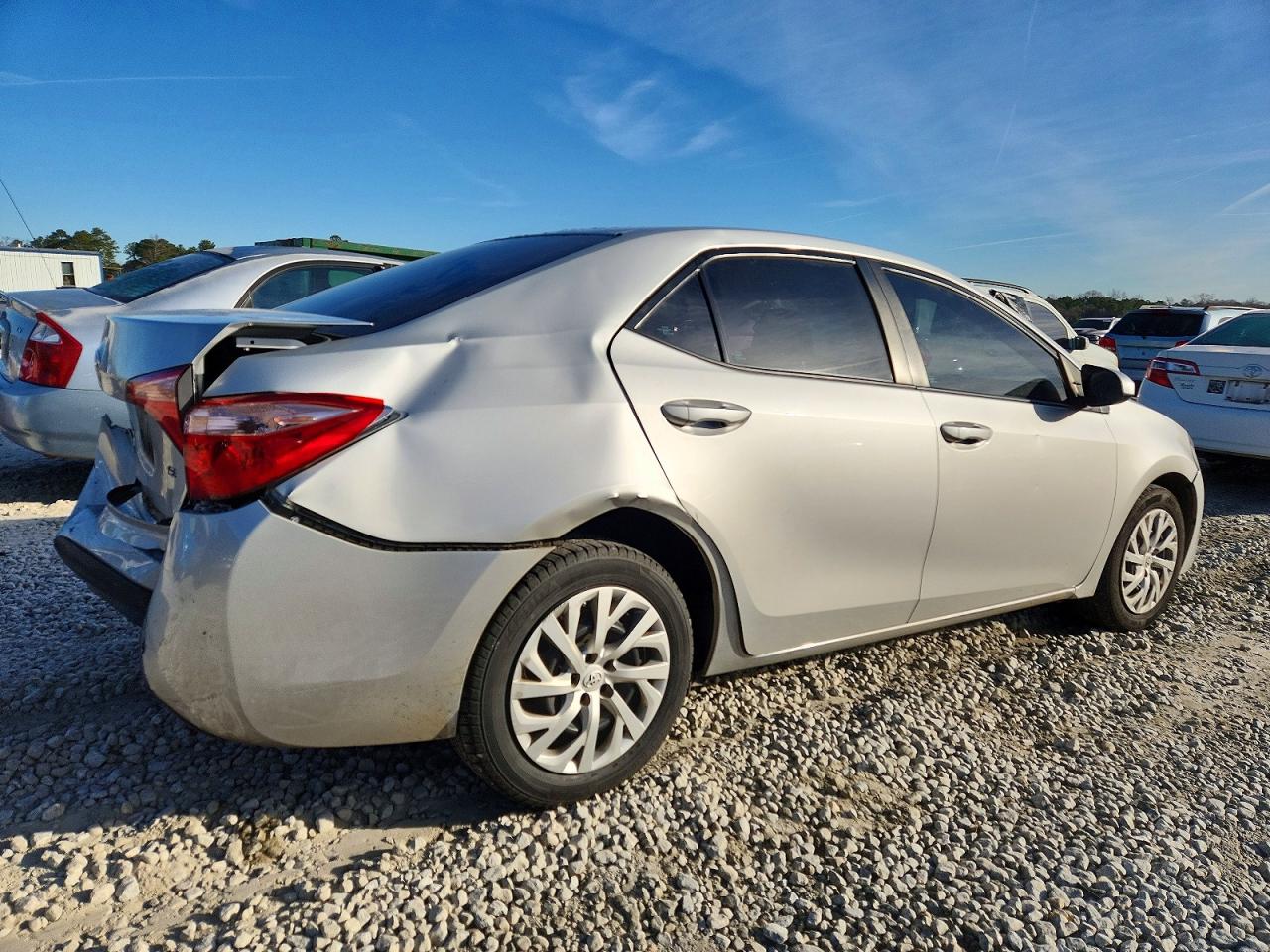 2018 TOYOTA COROLLA L photo 5