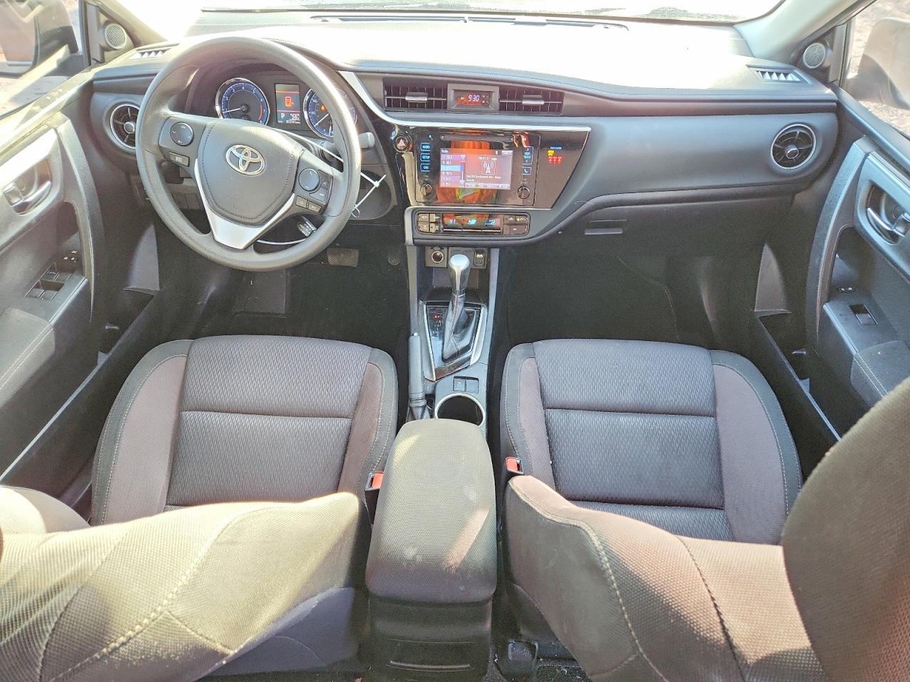 2018 TOYOTA COROLLA L photo 15