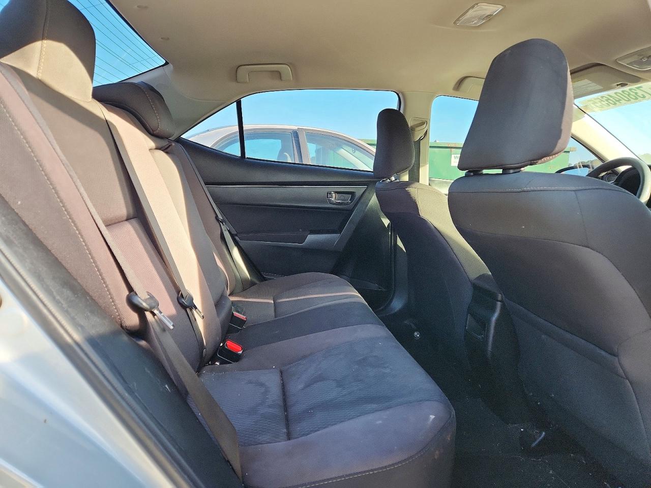 2018 TOYOTA COROLLA L photo 19