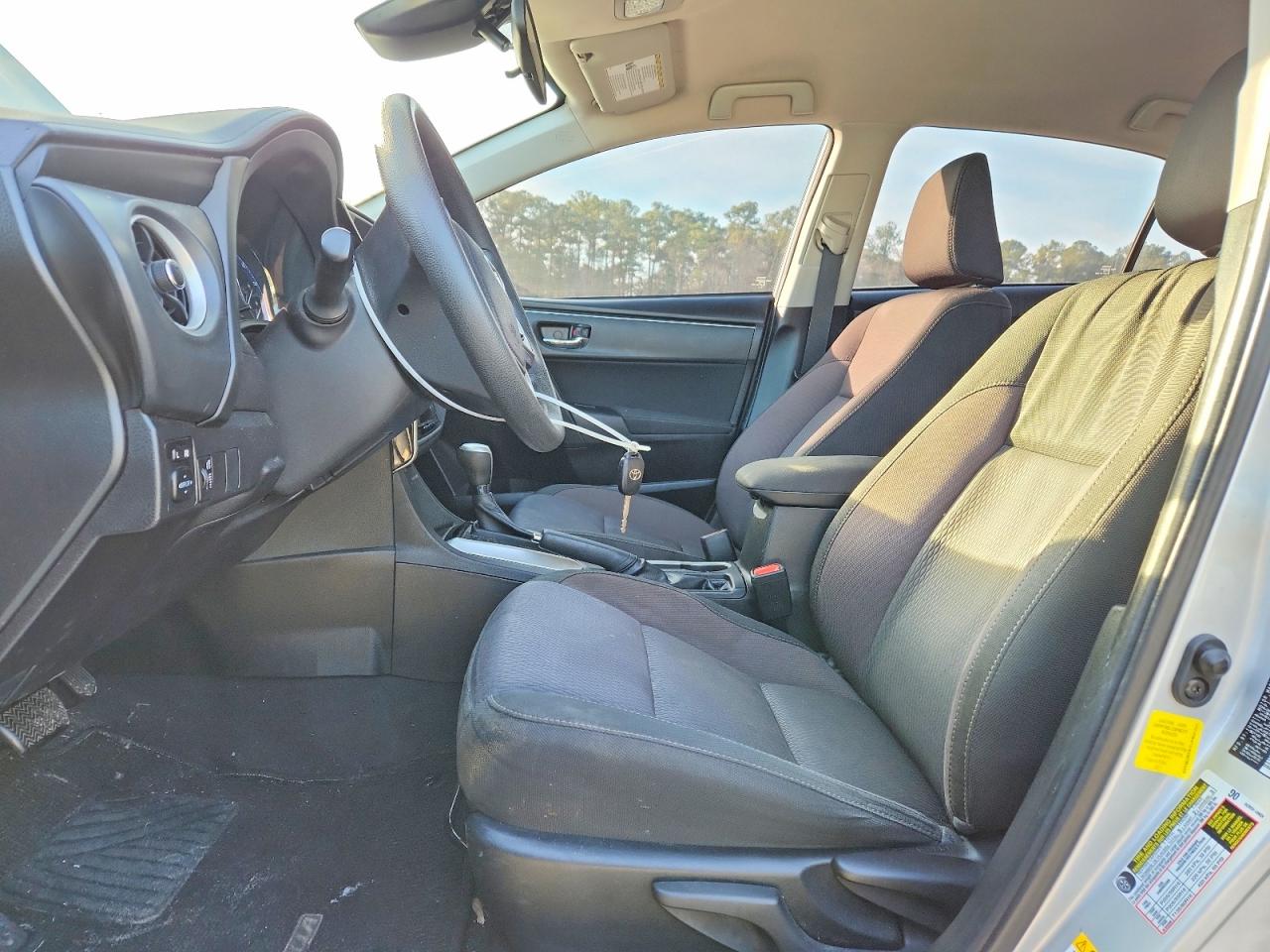 2018 TOYOTA COROLLA L photo 13