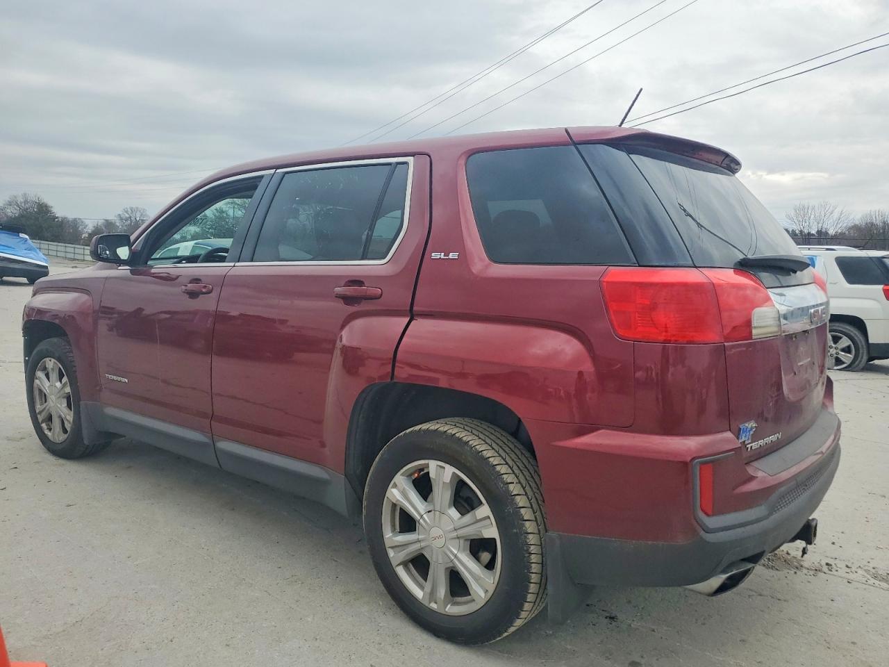 2017 GMC TERRAIN SLE photo 3
